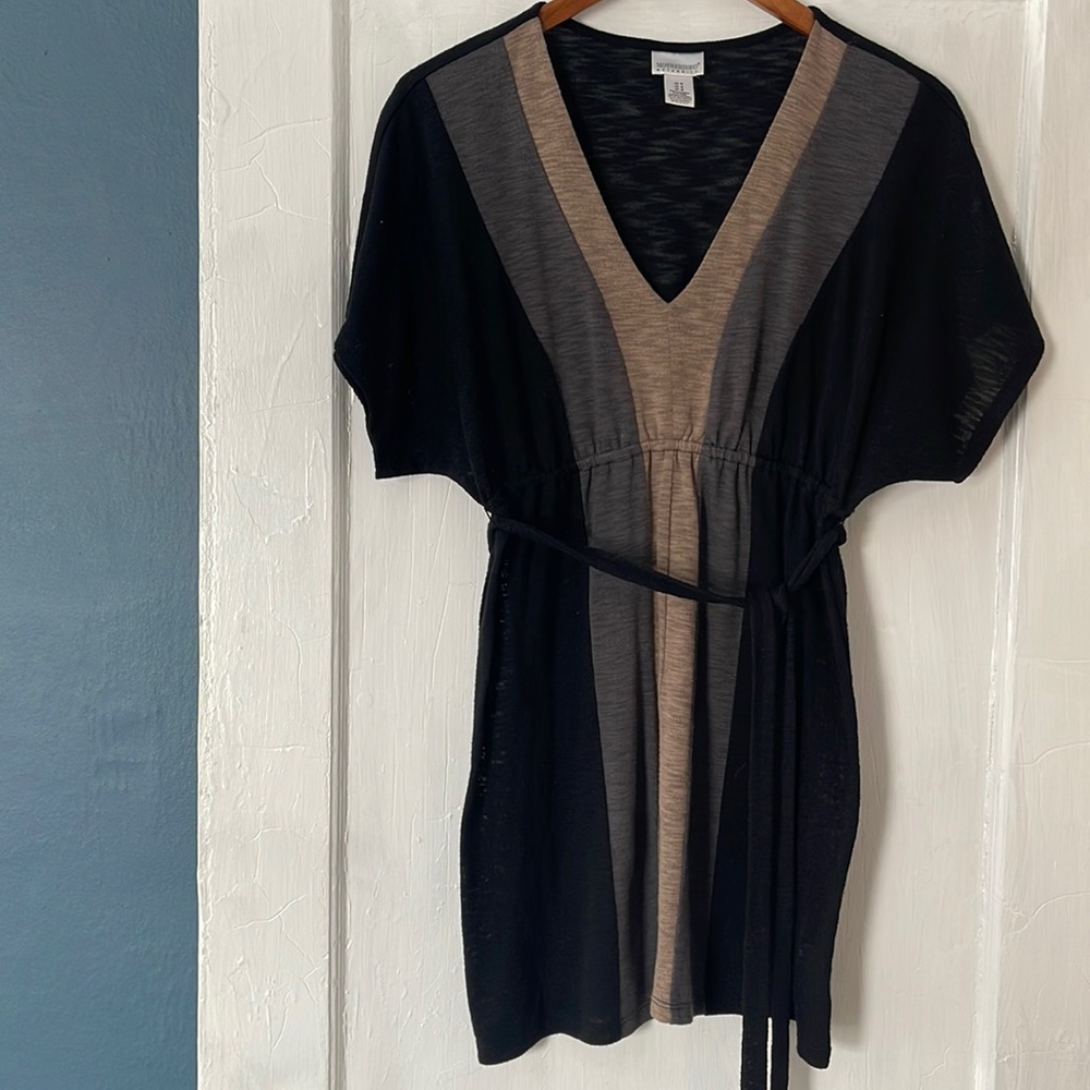 Medium Motherhood Maternity top. Black/grey/tan with tie.